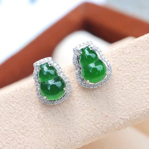 18K White Gold Natural Top Green Type A Jadeite Jade Gourd Diamond Earrings,Natural Jade Gourd Earrings,Stylish Earrings,Green Jade Earrings