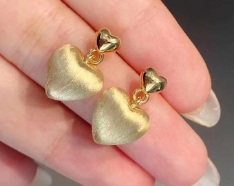 Pendientes de corazón de oro de 18 quilates, pendientes elegantes, pendientes colgantes de oro, pendientes de oro delicados, joyas de oro delicadas