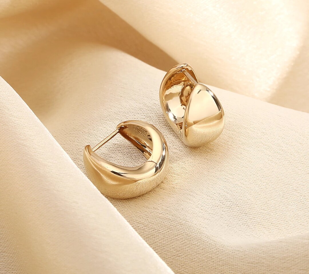 Pure 18K Water Drop Gold Earrings, Simple and Stylish