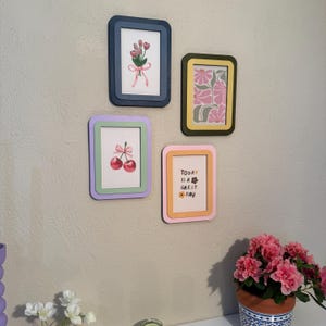 Modern maximalist 4x6 picture frame without mat for full photo