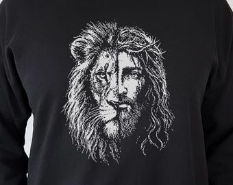 Jesus Lion of Judah Sweatshirt, Retro Halftone Christian Sweater, Religious Lion Sweater, Faith Based Sweatshirt, Christ the King Gift