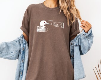 Loon Boop T-Shirt with Pointing Hand, Funny Bird Meme Tee, Silly Loon Bird Gift for Men & Women, Absurd Animal Humor T-Shirt, Water Bird