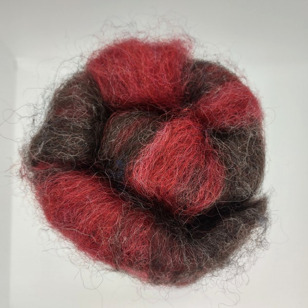 Black Raspberry Wensleydale Wool Roving - Spinning