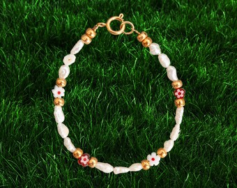 Juicy Jewels 'Flowers' - Pulsera de perlas hecha a mano con flores, pulsera boho de perlas de agua dulce, joyería hecha a mano