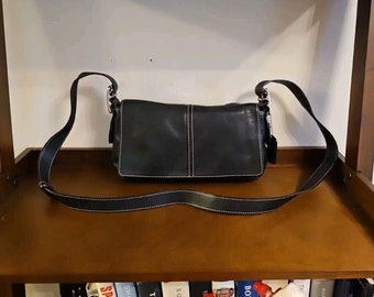 Beautiful vintage coach city black leather crossbody bag satchel