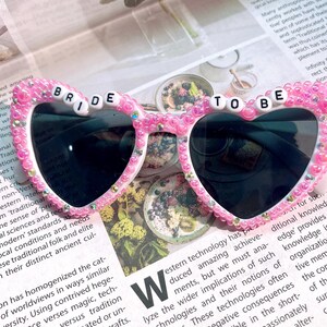 Summer personalized glasses, bridal sunglasses, pearl sunglasses for the bride, bridal heart sunglasses, bridal shower