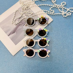 Personalisierte Kinder Sonnenbrille Benutzerdefinierte Sommer Spaß Geschenk für Kinder Nettes Geburtstagsgeschenk Name