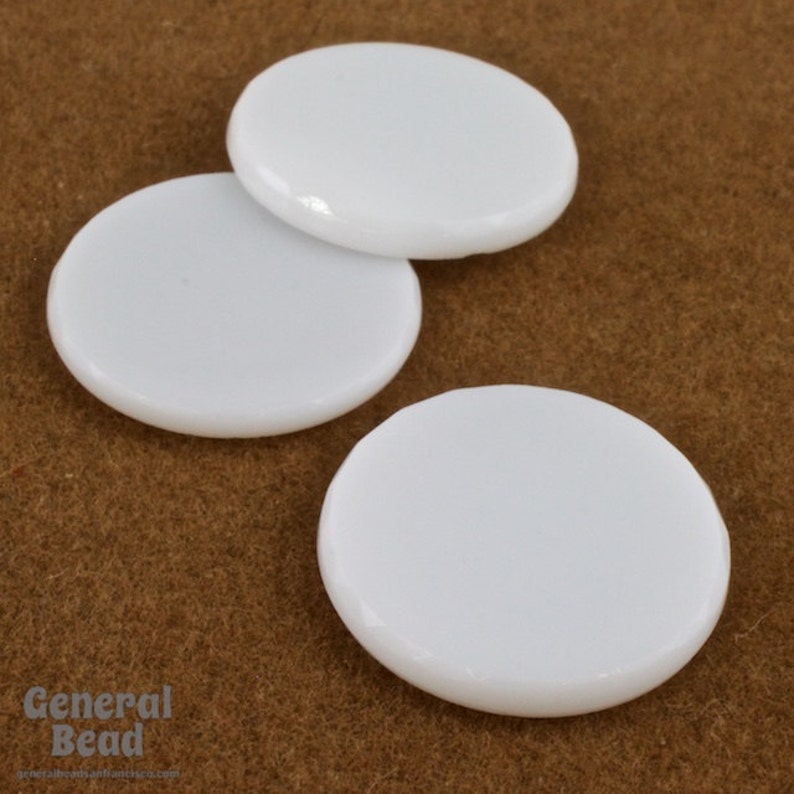 #4949 18mm White Round Flat Cabochon 6 Pcs