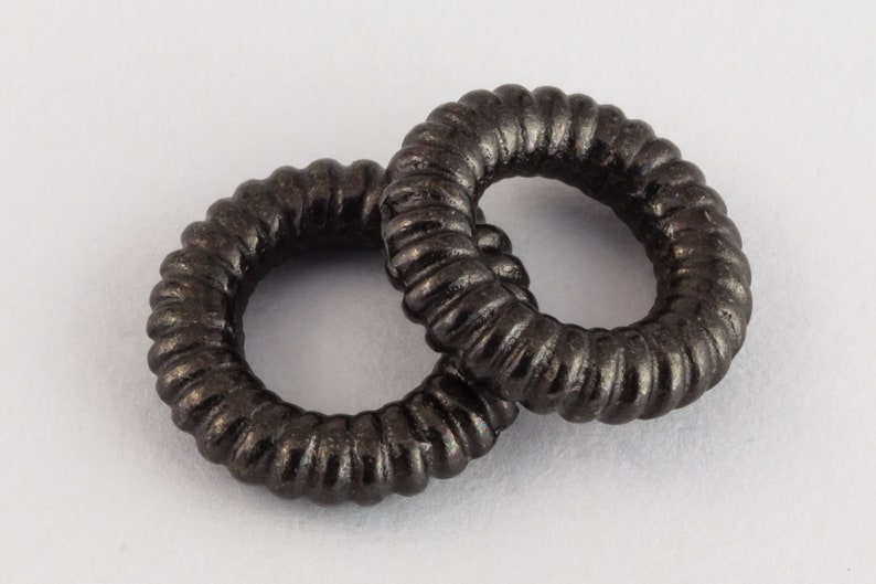 #CK712 20 Pcs 10mm Black Tierracast Coiled Ring Bead