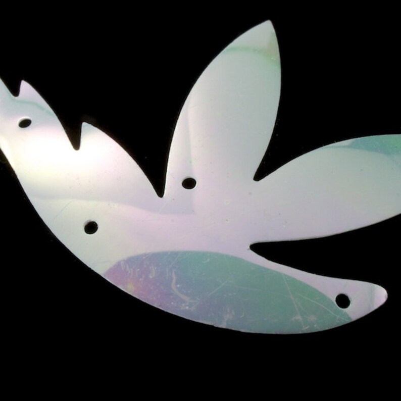 #2513 20 Pcs 40mm Vintage White AB Bird in Flight Sequin