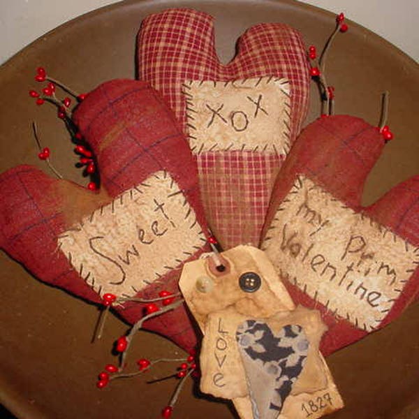 Primitive Valentine Hearts - Stacking and Bowl Filler Ornies PATTERN