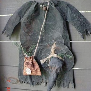 Primitive PATTERN Witch Dress and Hat DOOR Decoration HaLLoWeEn folk art