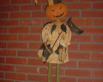 Poupée bouffonne primitive E-MOTIF