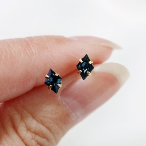 tiny navy blue diamond studs // sterling silver or gold filled . dark blue gemstone earring . minimal dainty & delicate . faceted lozenge