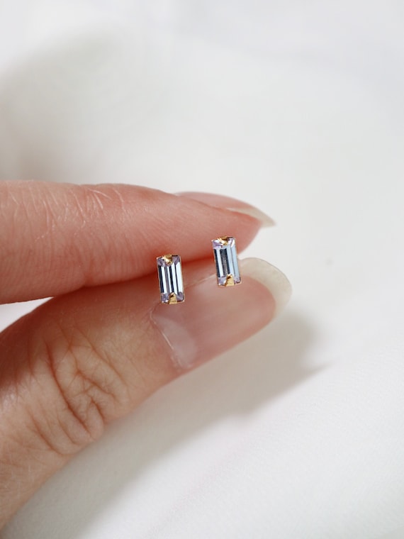 Light Purple Cubic Zirconia Rhodium Stud Earrings Nontarnish - June Light Purple Cubic Zirconia Rhodium Stud Earrings Nontarnish - June