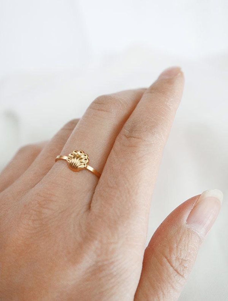 Seashell Stacking Ring // Gold or Silver Seashell Ring . Etsy