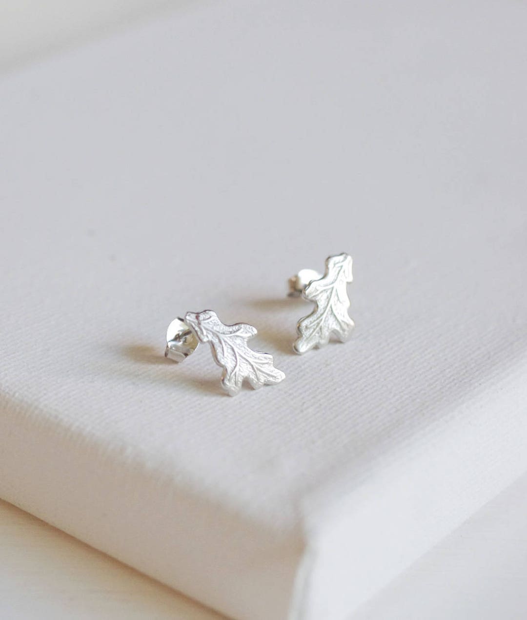 Oak Leaf Studs // Silver or Gold . Tiny Leaf Studs . Oak Leaf - Etsy