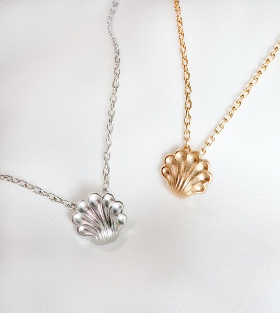 Dainty shell necklace cheap