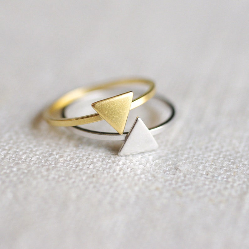 Simple Triangle Ring // Silver or Gold Filled . Triangle Stacking Ring ...