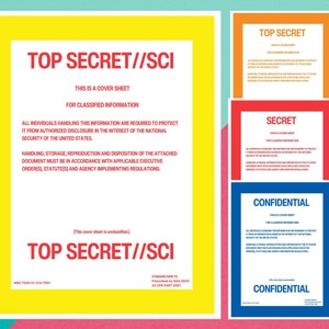 Peut inclure: Une tasse en céramique blanche avec une anse noire et le texte "But First, Coffee" en noir, en gras. La tasse est posée sur une surface blanche.