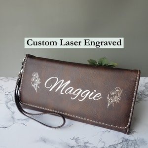 Cartera de cuero personalizada para mujer, cartera de pulsera con flor de nacimiento, regalo grabado, nombre personalizado, cartera de flores, regalo de cumpleaños, cartera para hermana personalizada
