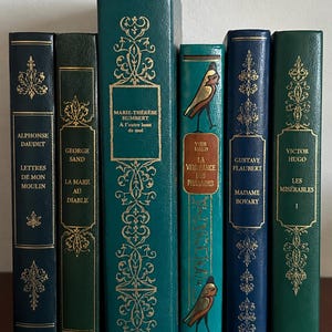 Lotto di libri da collezione del XX secolo / Libro antico blu, libro decorativo verde e oro - Decorazione vintage colorata - Les Bouquinistes Paris