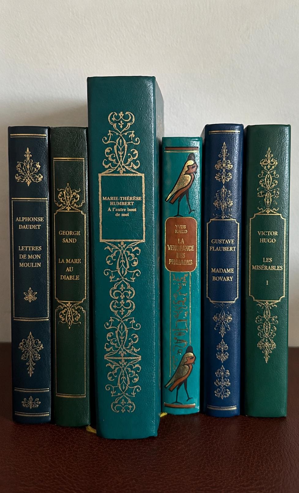 アンティーク 装飾本 ブルー ゴールド Blue and Gold Decorative Books - Etsy
