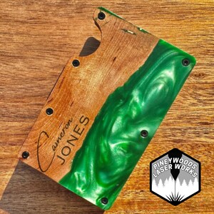 Billetera verde Tarjetero minimalista Billetera delgada con clip para billetes Billetera personalizada de resina verde Billetera grabada Billetera personalizada Porta billetes delgado