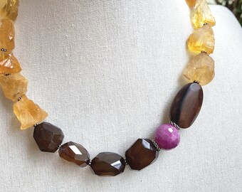 Collar Soleil - citrino áspero, calcedonia rubí, madera de kamengong, plata fina