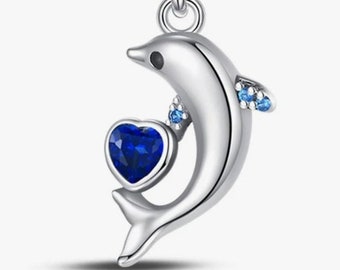 Bead charm made of 925 silver adaptable to Pandora bracelets, with very well defined details.