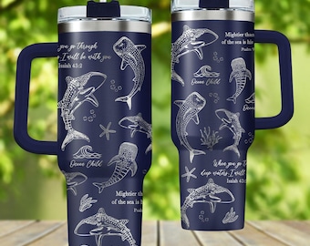 Wal gravierter Becher 40 Unzen, Ozeantier-Edelstahl-Tasse, Geschenk für das maritime Leben, Wal-Liebhaber-Trinkgeschirr, Küstenwild lebende Tiere