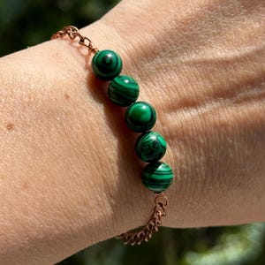 Malachite Copper Bracelet: Hammered Bangle with Adjustable Chain