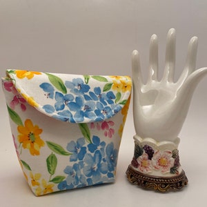 Floral pouch, Clutch, Purse insert, purse organizer, makeup bag, handbag essentials organizer, simple purse, Floral fabric purse image 10