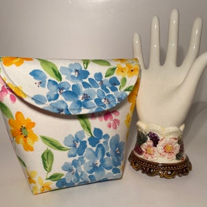 Floral pouch, Clutch, Purse insert, purse organizer, makeup bag, handbag essentials organizer, simple purse, Floral fabric purse image 5