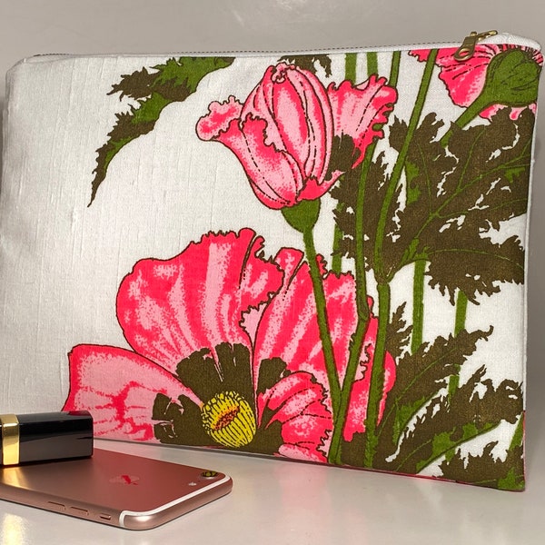 Linen Clutch Purse, Simple Purse, Summer clutch, Alfred Shaheen fabric clutch bag, Floral Clutch, Zip Pouch