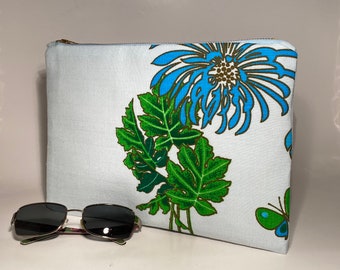 Pale Blue Clutch bag in Linen, Summer clutch, Alfred Shaheen fabric clutch purse, Simple Clutch, Floral linen bag
