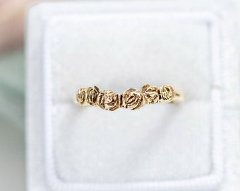 Curved wedding band with flowers in 14k gold | vintage style rose alternative wedding band | curved band for vintage engagement ring