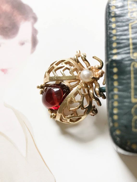 Vintage ladybug brooch | 14k gold garnet and pearl