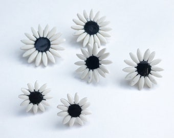 Daisy Flower Earring Studs Black and White