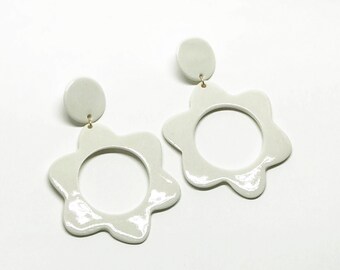 PORCELAIN Jumbo Flower Earrings in White and Marigold 70's 60's perfect for Spring