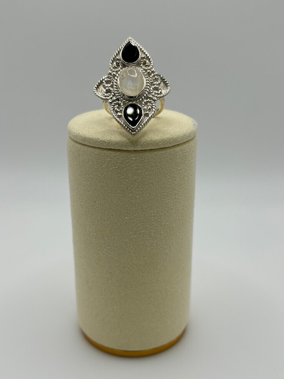 Vintage Silver Gemstone Ring - image 1