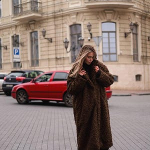 Cozy Long Oversized Eco-Fur Coat | Soft, Dense, and Warm | Perfect for Winter Days | Luxurious, Stylish, and Comfortable Outerwear