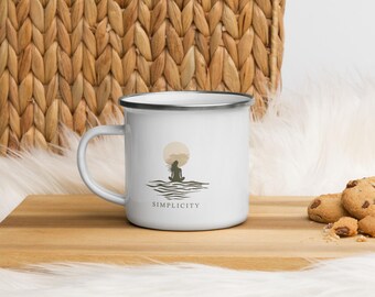 Schlichte weiße Emaille-Tasse