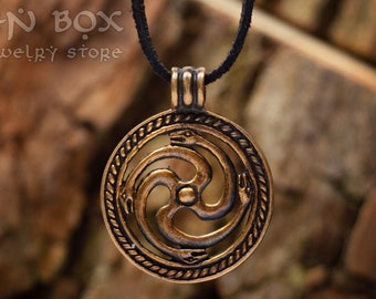Colgante de serpientes bálticas de bronce. Baltais Zalktis: símbolo de sabiduría. Joyería pagana. Para entusiastas de la mitología, la historia y las antigüedades.