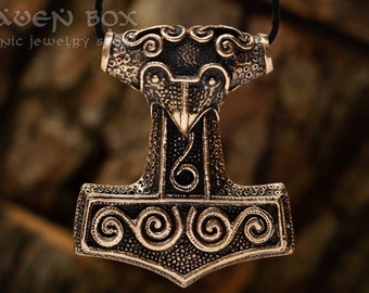 Réplica del colgante Mjolnir: Símbolo de poder en la mitología escandinava. Amuleto de doble cara para recreación vikinga. Fue encontrado en Skone Suecia.