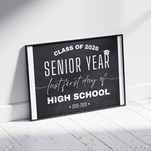 Cartel imprimible para el primer día del último año de secundaria (primer día de 12.º grado), regreso a clases 2026, descarga instantánea.