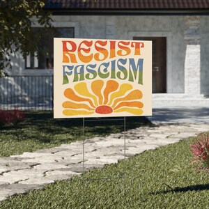 Resist Fascism Yard Sign w Stand Anti Trump Sign Retro Boho Feminist Protest Leftist Democrat Rainbow FDT Lawn Sign 2 Sided 18x24 imagem 2