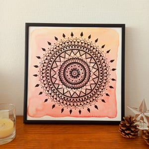 KIRIATI - incorniciato - Mandala rosso-arancio e nero