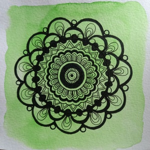ARIEL - Mandala verde e nero - - Alte vibrazioni Alte frequenze Arte intuitiva Acquerello e pennarelli disegnati a mano