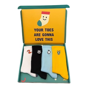 4 Pairs Animal Embroidered Socks Gift Set Funny Novelty Unisex Crew Socks